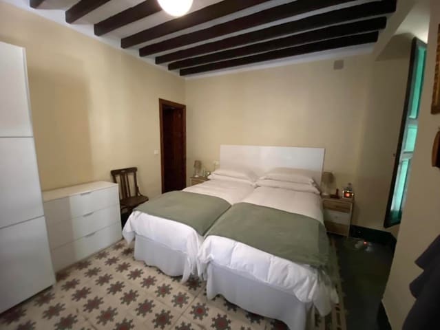 9 slaapkamer Finca/Landhuis te koop in Loja met garage - € 525.000 (Ref: 9674818)