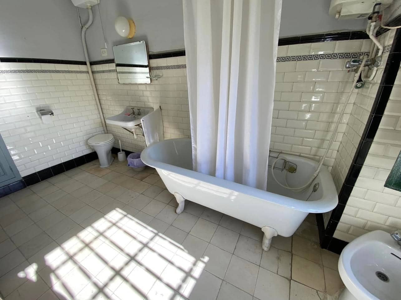 9 bedroom Finca/Country House for sale in Loja with garage - € 525,000 (Ref: 9674818)