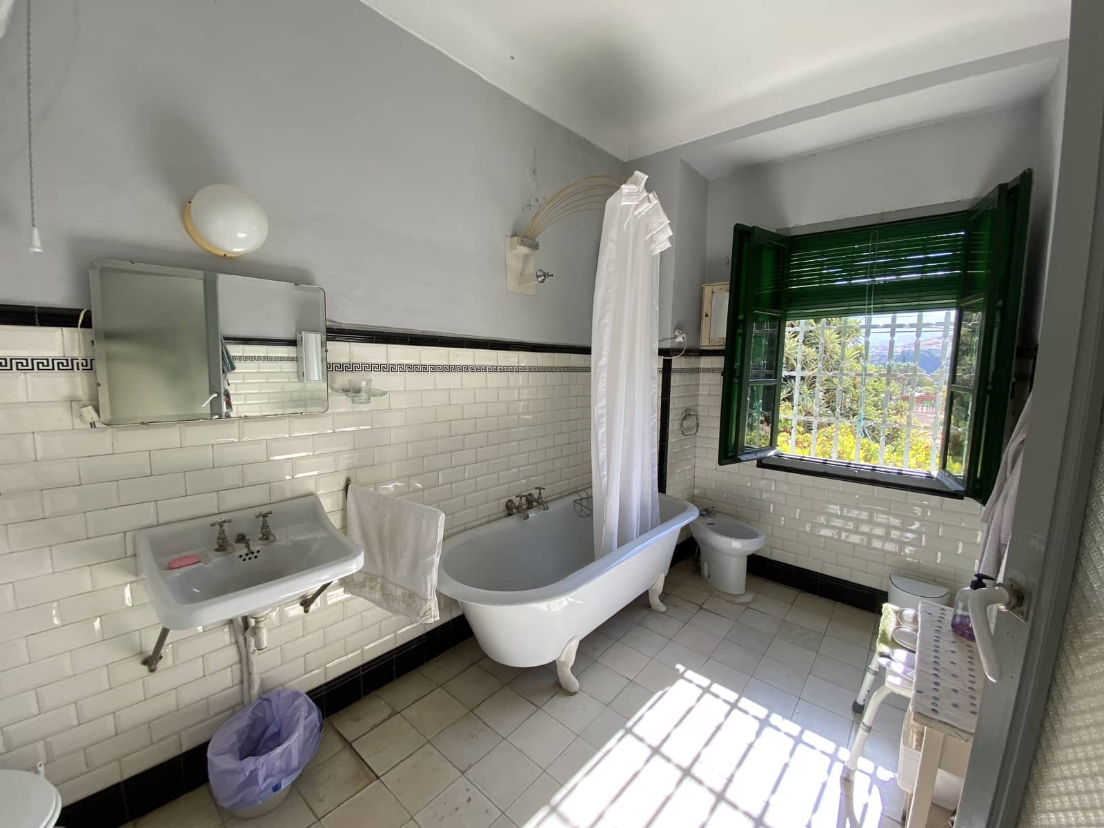 9 bedroom Finca/Country House for sale in Loja with garage - € 525,000 (Ref: 9674818)