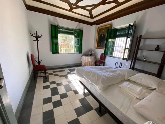 9 soverom Finca/Herregård til salgs i Loja med garasje - € 550 000 (Ref: 9674818)
