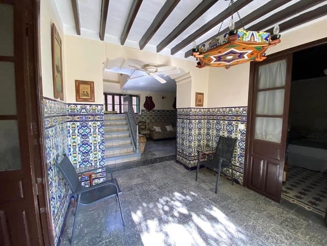 9 soverom Finca/Herregård til salgs i Loja med garasje - € 550 000 (Ref: 9674818)