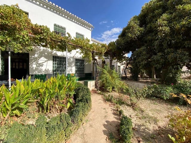 9 soverom Finca/Herregård til salgs i Loja med garasje - € 550 000 (Ref: 9674818)