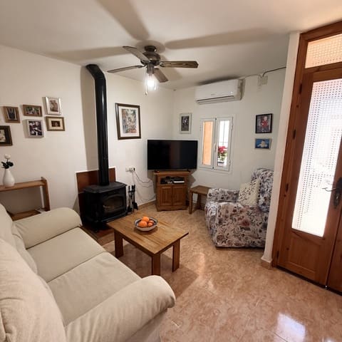 3 Zimmer Haus zu verkaufen in Villanueva de Algaidas mit Pool Garage - 148.750 € (Ref: 9674819)