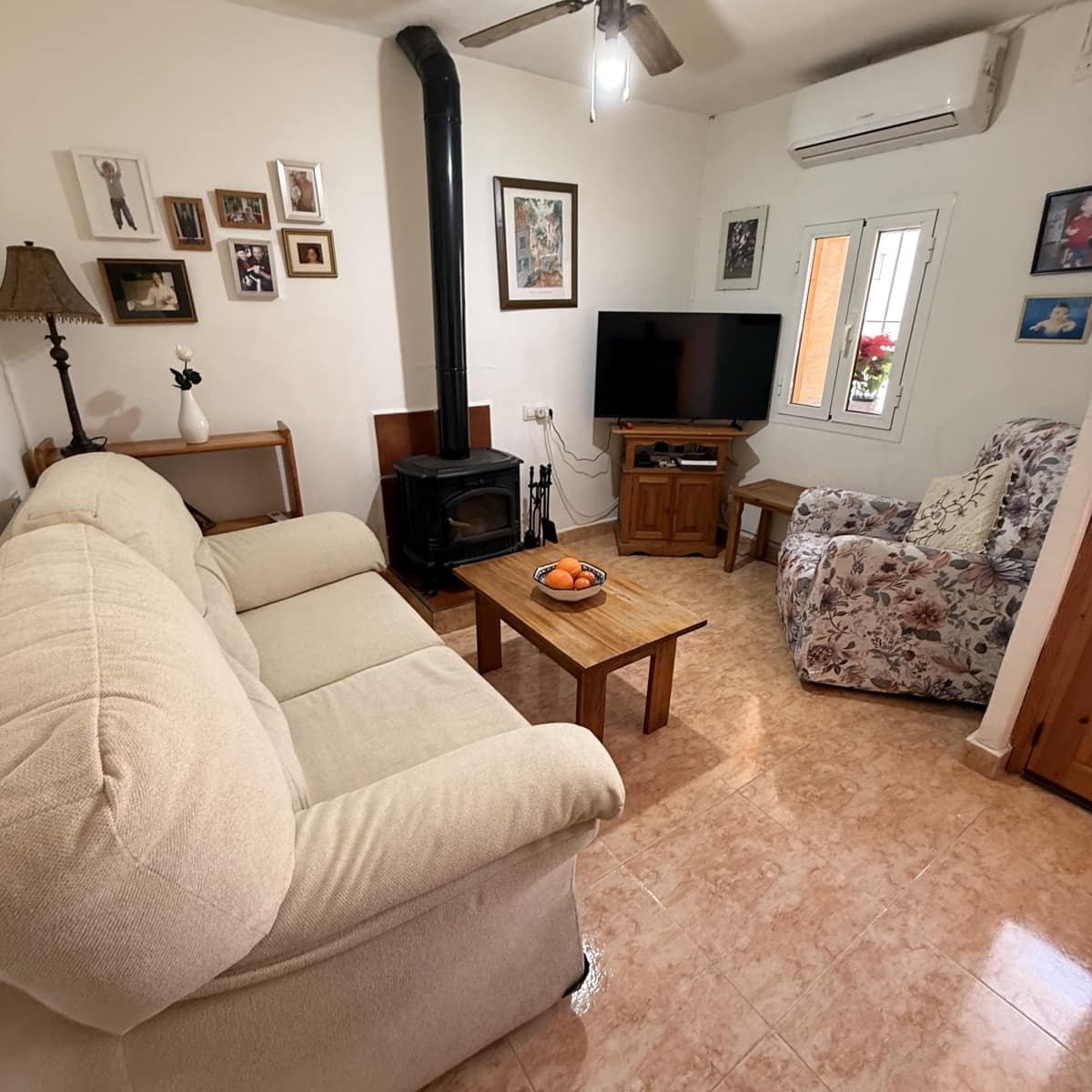 3 bedroom Townhouse for sale in Villanueva de Algaidas with pool garage - € 129,995 (Ref: 9674819)