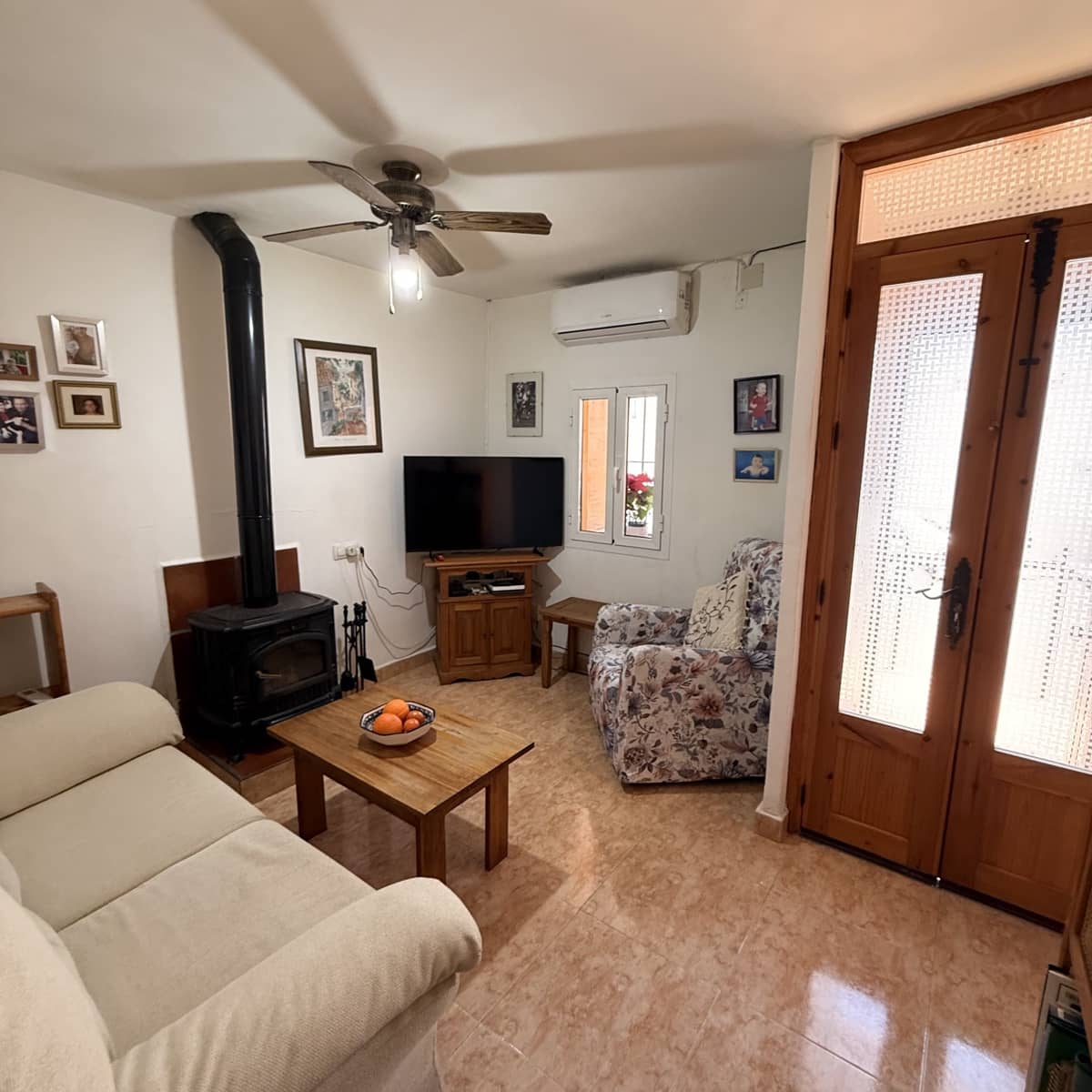 3 bedroom Townhouse for sale in Villanueva de Algaidas with pool garage - € 129,995 (Ref: 9674819)