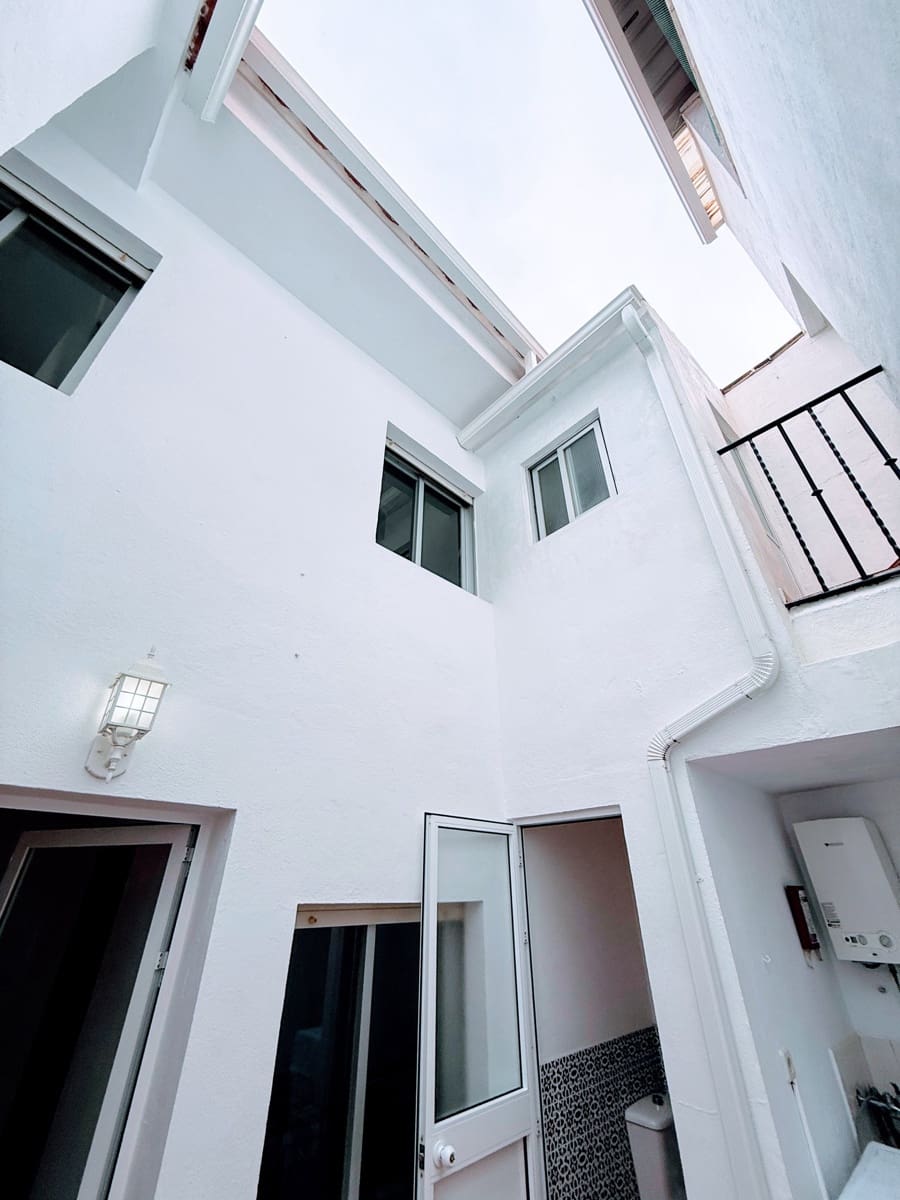 Casa de 4 habitaciones en Villanueva del Trabuco en venta con piscina - 125.950 € (Ref: 9674820)