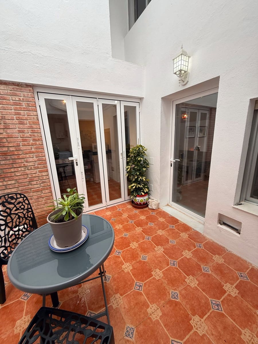 Casa de 4 habitaciones en Villanueva del Trabuco en venta con piscina - 125.950 € (Ref: 9674820)