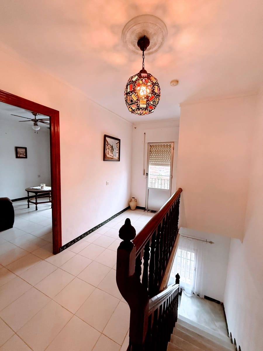 Casa de 4 habitaciones en Villanueva del Trabuco en venta con piscina - 125.950 € (Ref: 9674820)