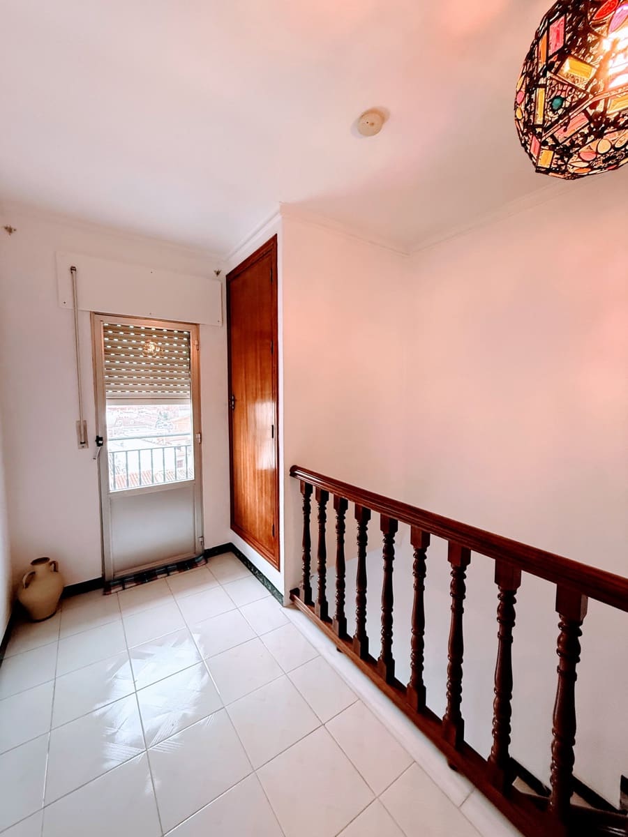 Casa de 4 habitaciones en Villanueva del Trabuco en venta con piscina - 125.950 € (Ref: 9674820)