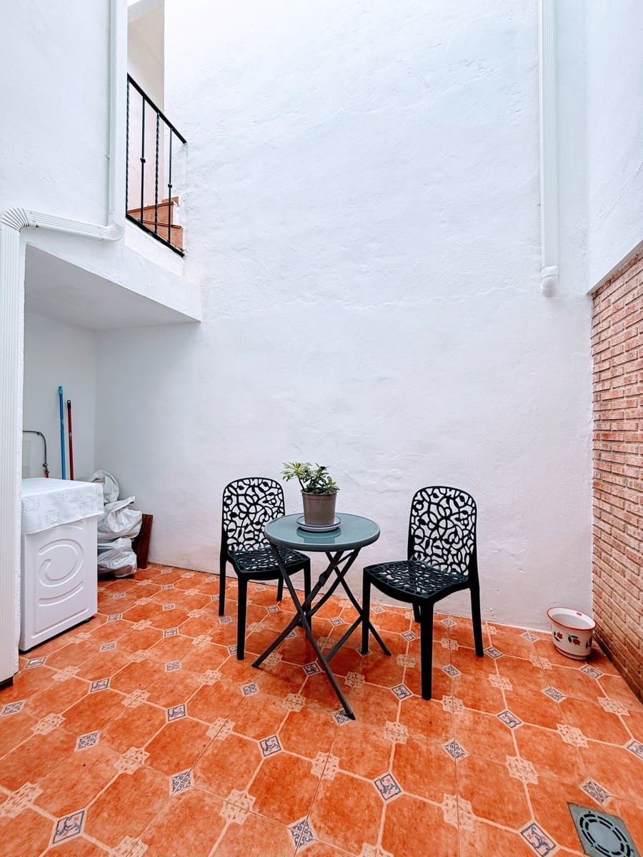 Casa de 4 habitaciones en Villanueva del Trabuco en venta con piscina - 125.950 € (Ref: 9674820)