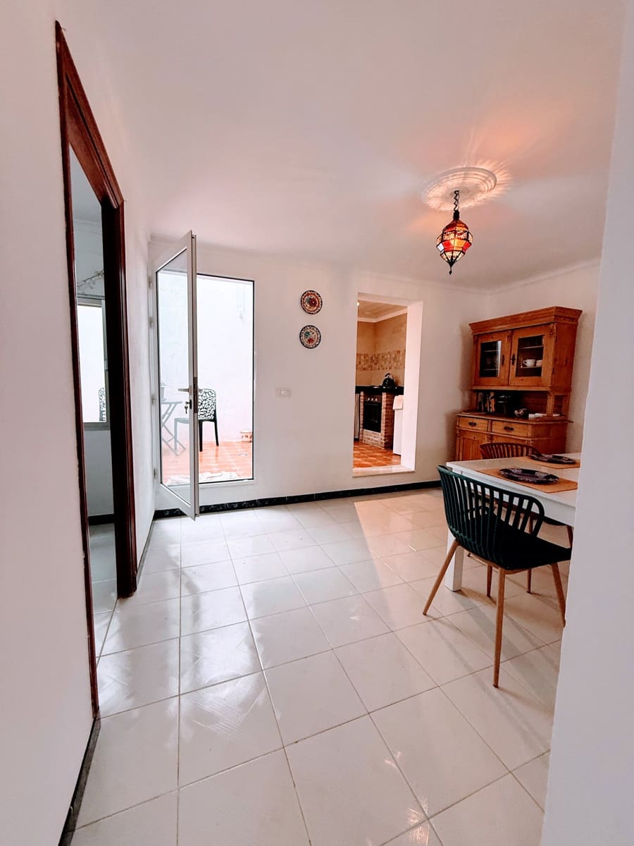 Casa de 4 habitaciones en Villanueva del Trabuco en venta con piscina - 125.950 € (Ref: 9674820)