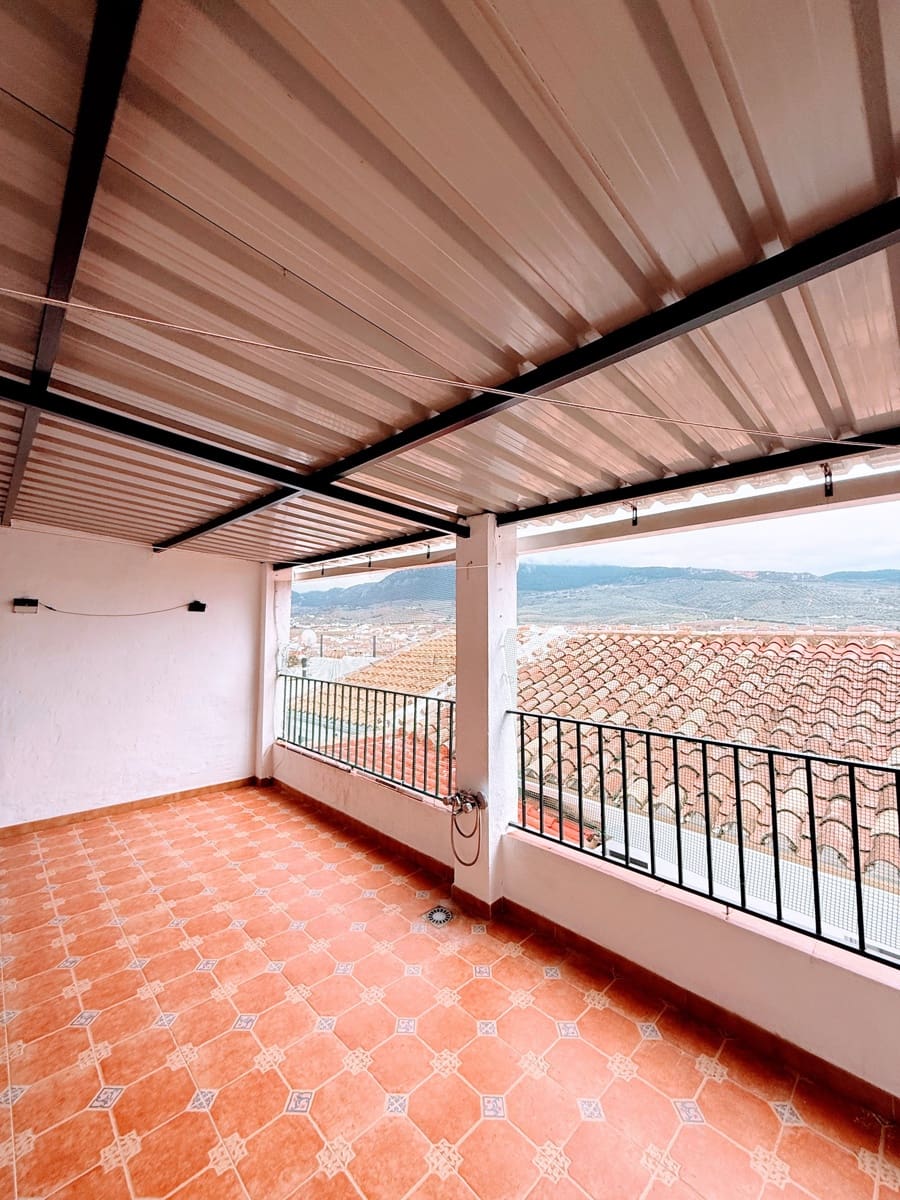 Casa de 4 habitaciones en Villanueva del Trabuco en venta con piscina - 125.950 € (Ref: 9674820)