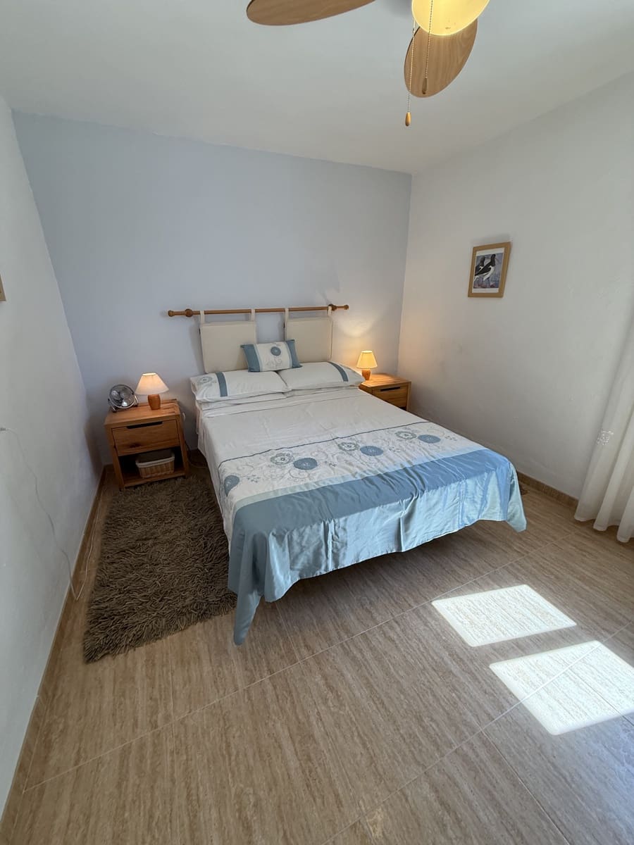 4 bedroom Townhouse for sale in Villanueva de Algaidas with pool garage - € 142,000 (Ref: 9674821)