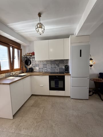 3 bedroom Townhouse for sale in Villanueva del Trabuco with pool garage - € 137,500 (Ref: 9674823)