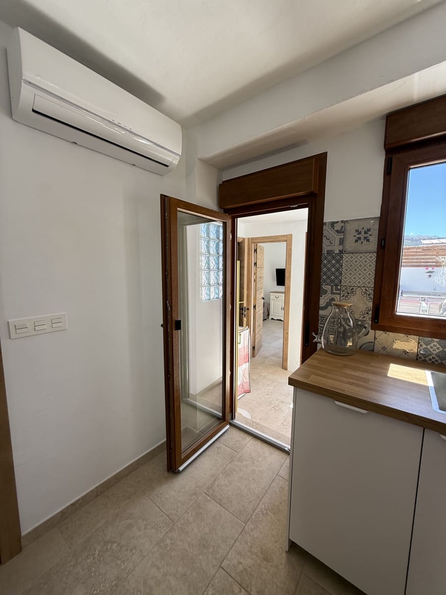 3 bedroom Townhouse for sale in Villanueva del Trabuco with pool garage - € 137,500 (Ref: 9674823)