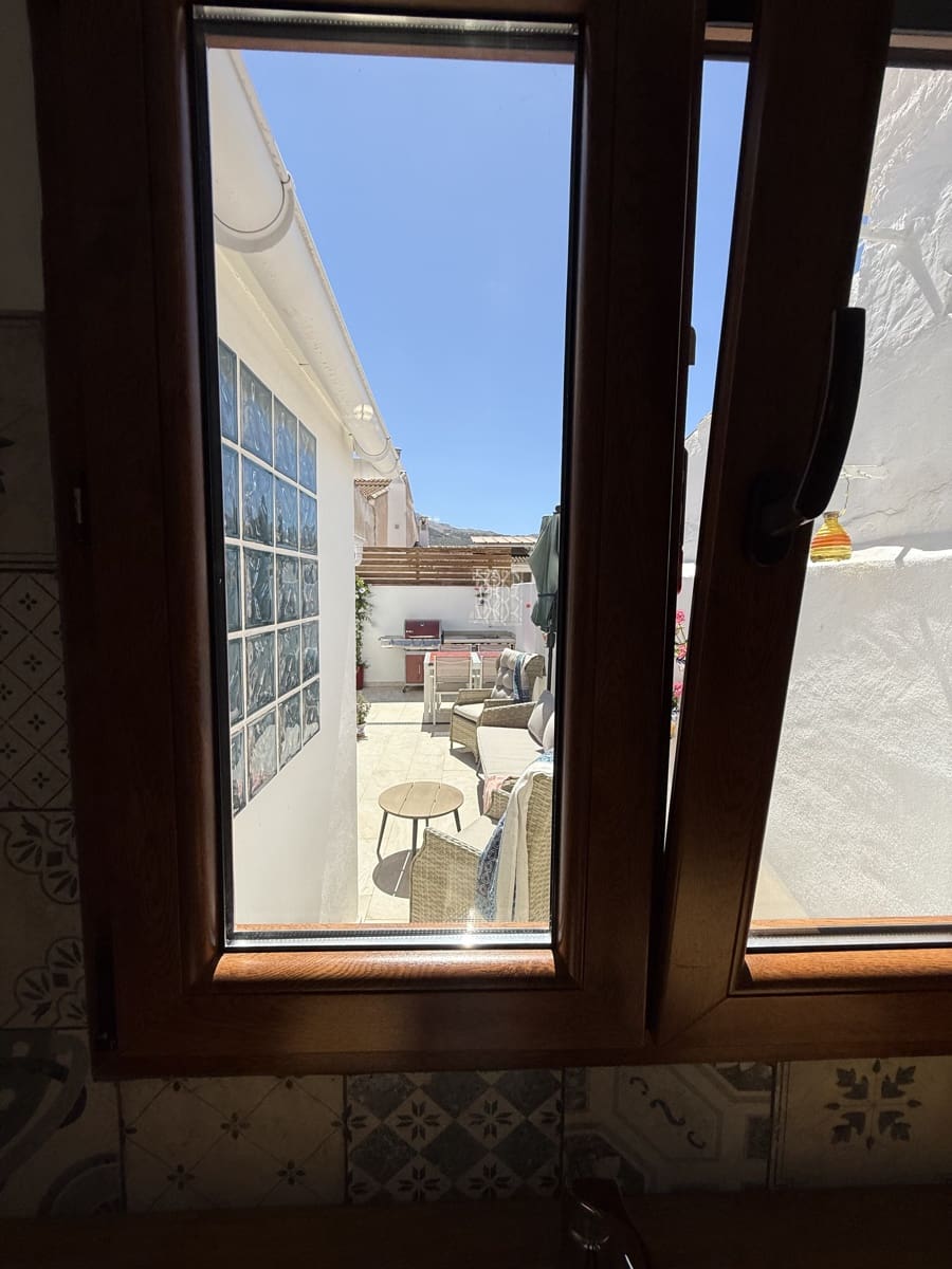 3 bedroom Townhouse for sale in Villanueva del Trabuco with pool garage - € 137,500 (Ref: 9674823)