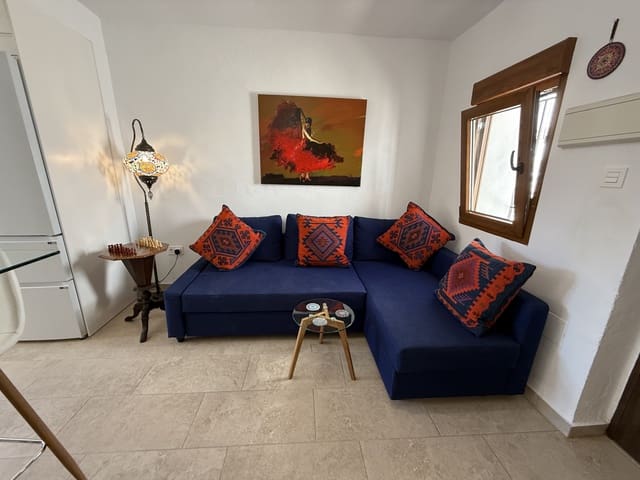 3 bedroom Townhouse for sale in Villanueva del Trabuco with pool garage - € 137,500 (Ref: 9674823)