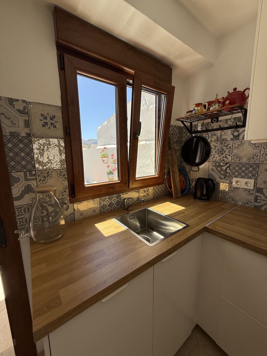 3 bedroom Townhouse for sale in Villanueva del Trabuco with pool garage - € 137,500 (Ref: 9674823)