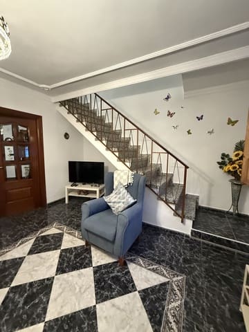 4 bedroom Townhouse for sale in Villanueva del Trabuco with pool garage - € 124,995 (Ref: 9674826)