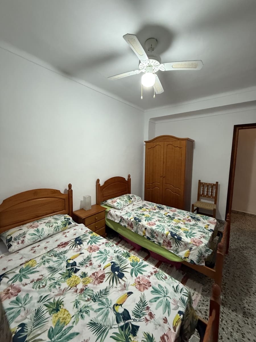 4 bedroom Townhouse for sale in Villanueva del Trabuco with pool garage - € 124,995 (Ref: 9674826)