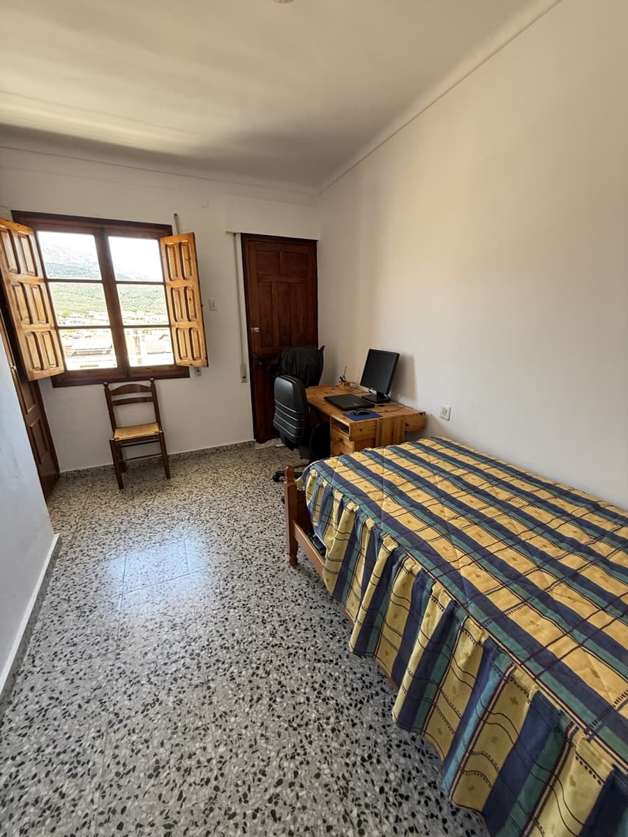 4 bedroom Townhouse for sale in Villanueva del Trabuco with pool garage - € 124,995 (Ref: 9674826)