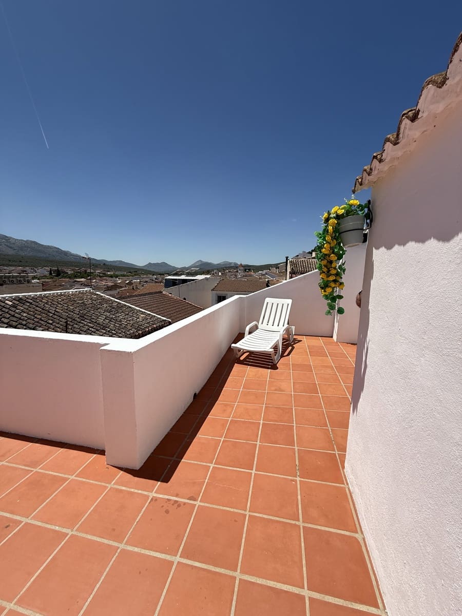 Casa de 4 habitaciones en Villanueva del Trabuco en venta con piscina garaje - 124.995 € (Ref: 9674826)