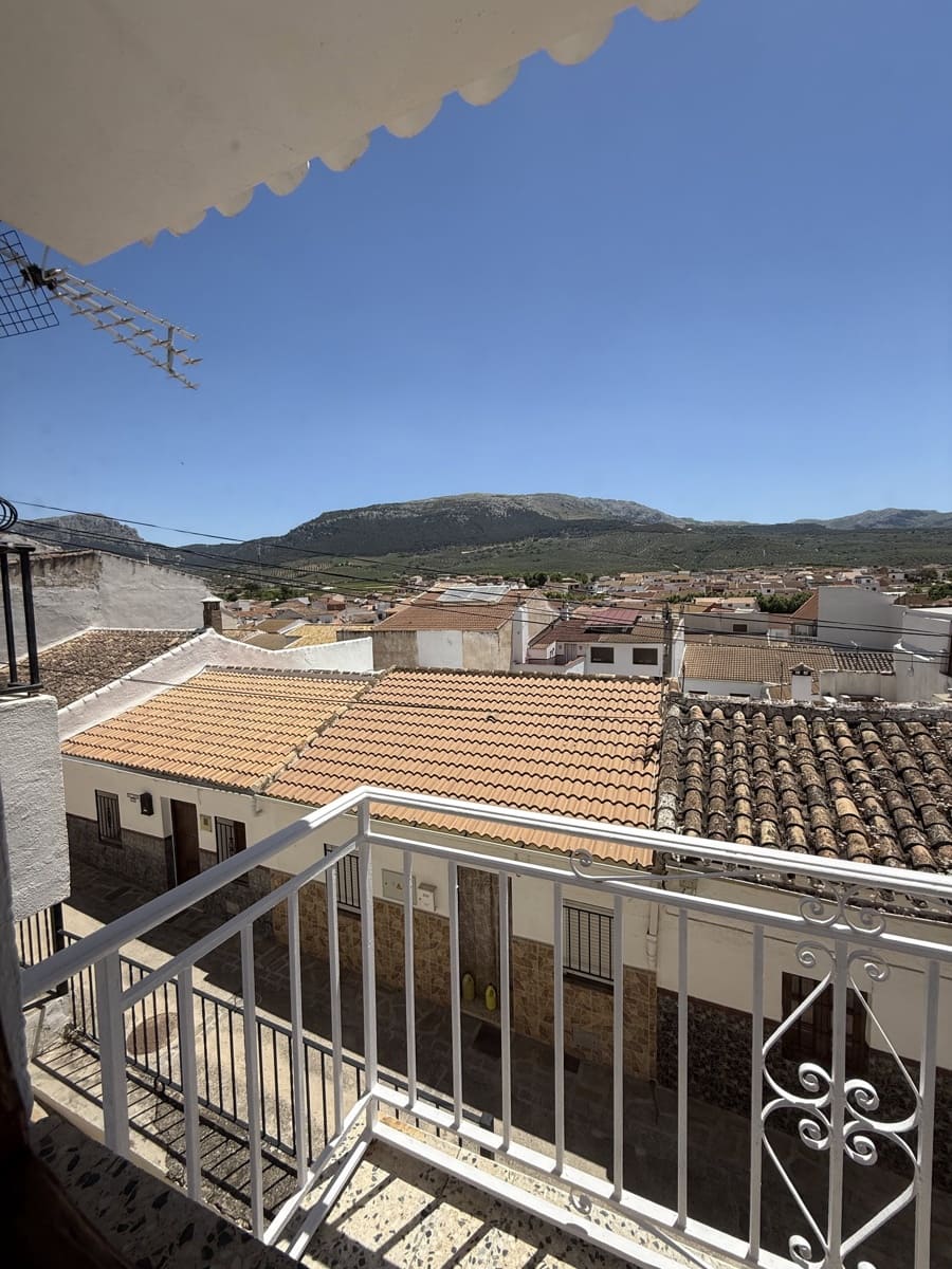 Casa de 4 habitaciones en Villanueva del Trabuco en venta con piscina garaje - 124.995 € (Ref: 9674826)