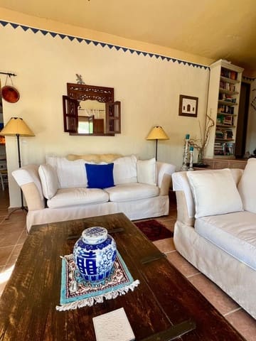 5 Zimmer Finca/Landgut zu verkaufen in Villanueva de Algaidas mit Pool Garage - 299.750 € (Ref: 9674828)