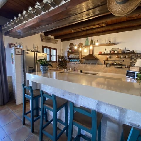 Finca/Casa Rural de 6 habitaciones en Moraleda de Zafayona en venta con piscina garaje - 499.995 € (Ref: 9674829)