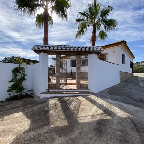 Finca/Casa Rural de 6 habitaciones en Moraleda de Zafayona en venta con piscina garaje - 499.995 € (Ref: 9674829)