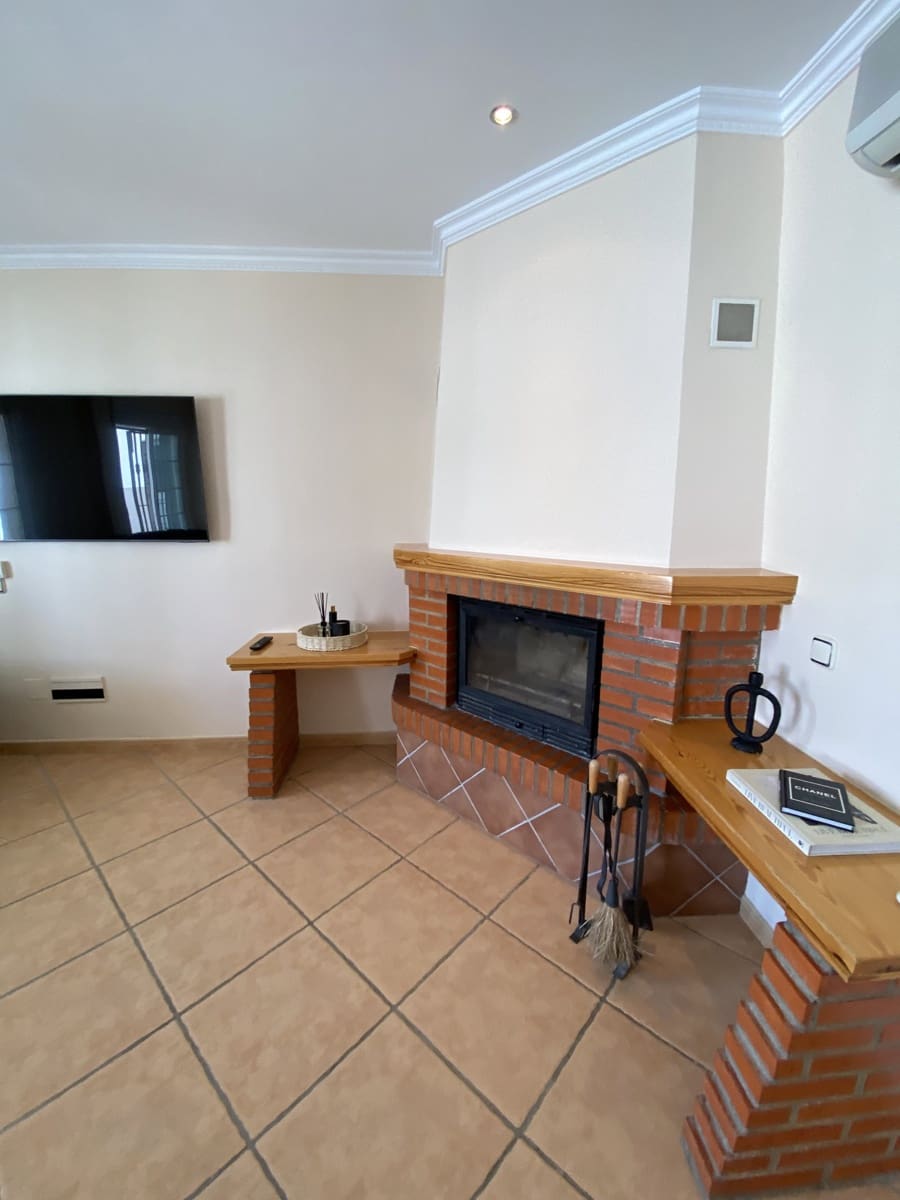 6 soveværelse Villa til salg i Villanueva del Trabuco med swimmingpool garage - € 305.000 (Ref: 9674830)