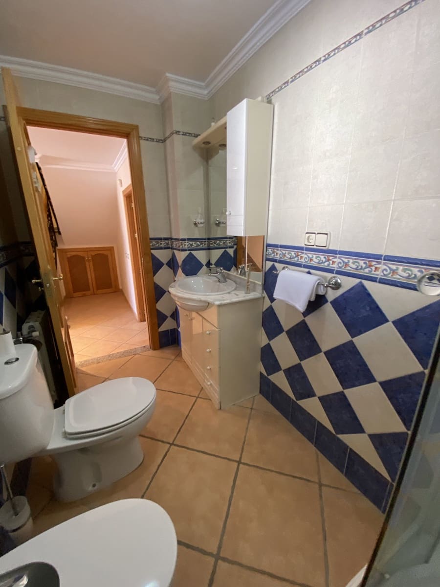 6 soveværelse Villa til salg i Villanueva del Trabuco med swimmingpool garage - € 305.000 (Ref: 9674830)