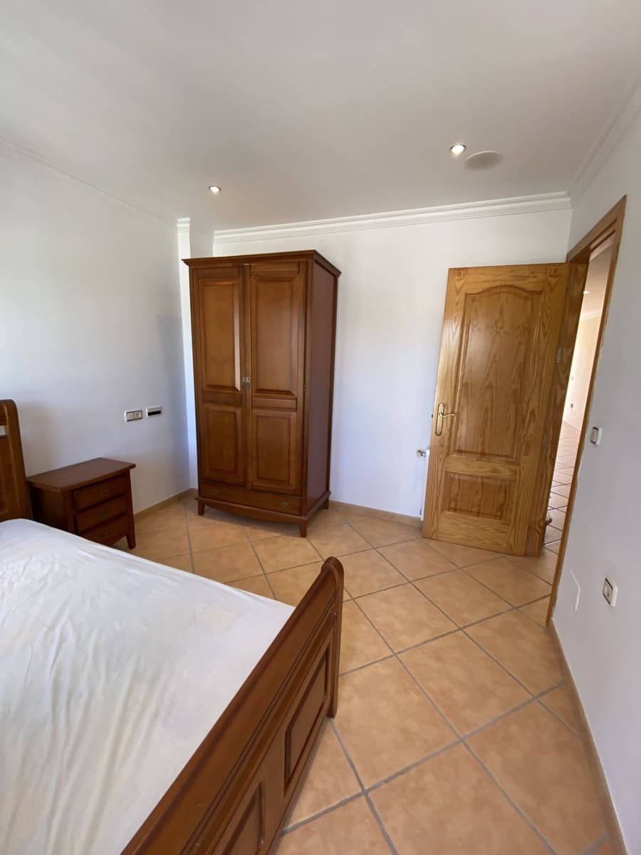 6 soveværelse Villa til salg i Villanueva del Trabuco med swimmingpool garage - € 305.000 (Ref: 9674830)