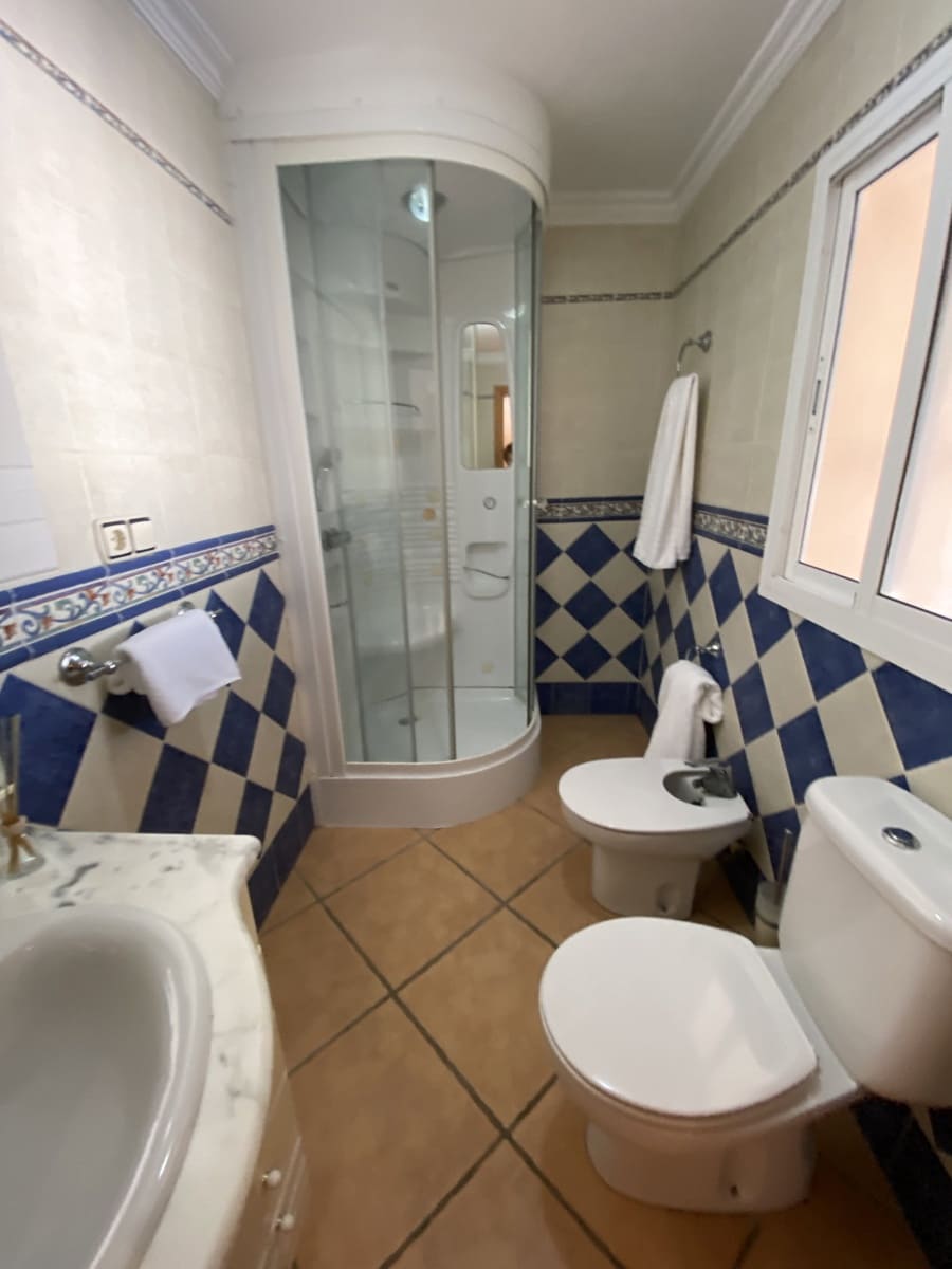 6 soveværelse Villa til salg i Villanueva del Trabuco med swimmingpool garage - € 305.000 (Ref: 9674830)