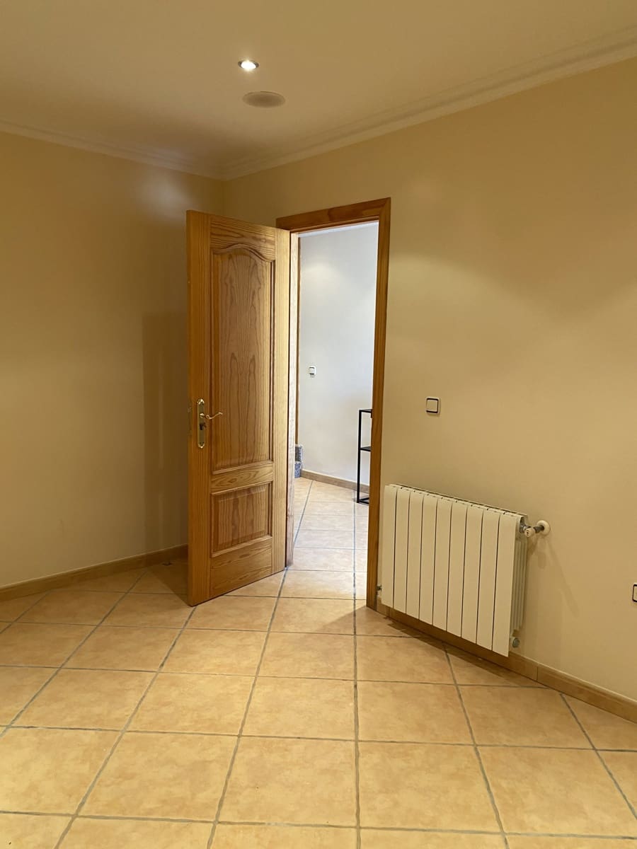 6 soveværelse Villa til salg i Villanueva del Trabuco med swimmingpool garage - € 305.000 (Ref: 9674830)