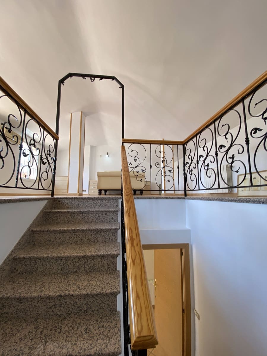 6 soveværelse Villa til salg i Villanueva del Trabuco med swimmingpool garage - € 305.000 (Ref: 9674830)