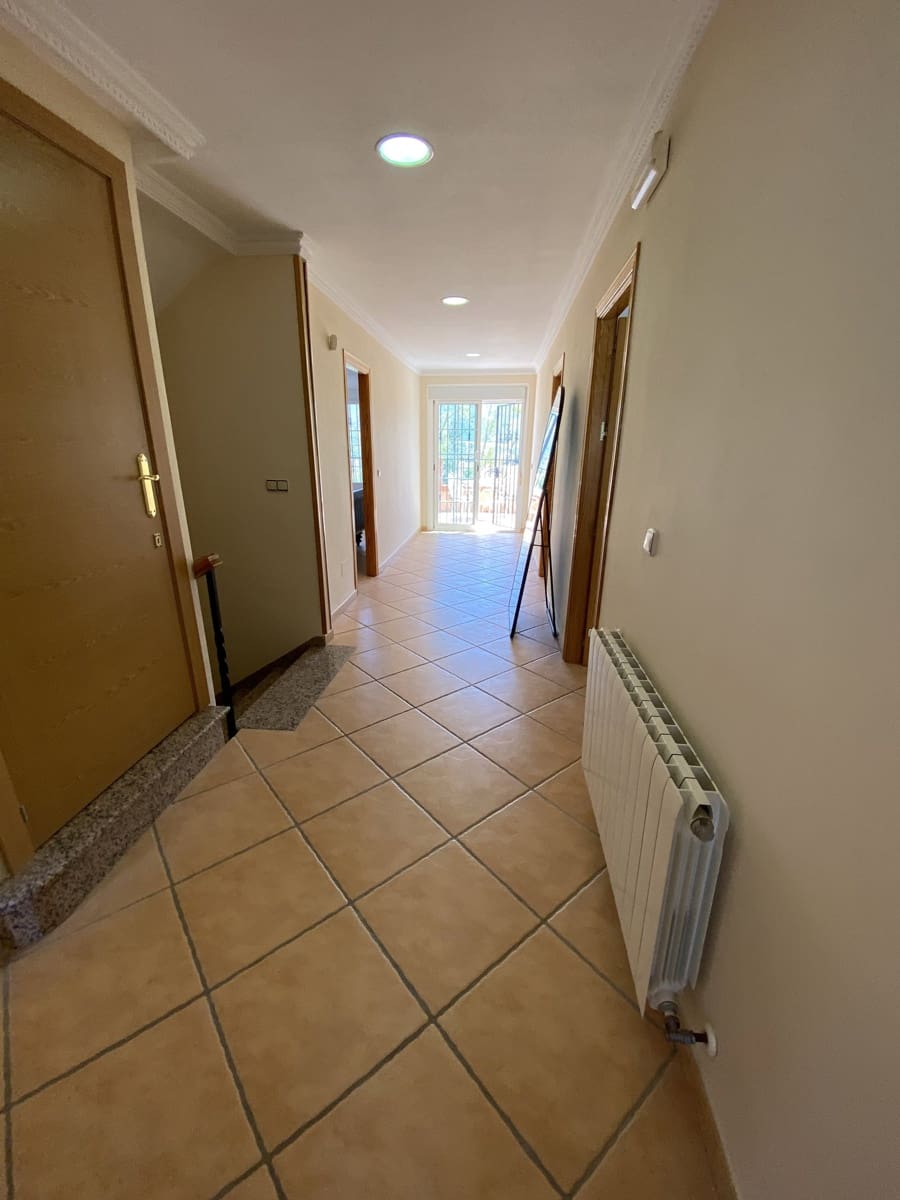 6 soveværelse Villa til salg i Villanueva del Trabuco med swimmingpool garage - € 305.000 (Ref: 9674830)