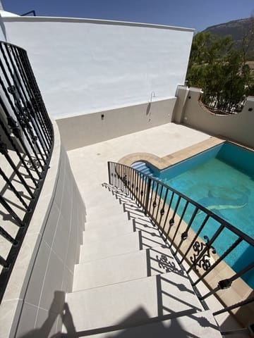 6 sovrum Villa till salu i Villanueva del Trabuco med pool garage - 305 000 € (Ref: 9674830)