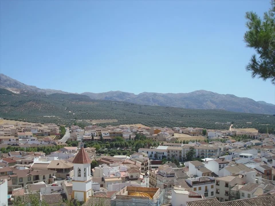 5 bedroom Villa for sale in Villanueva del Trabuco with pool - € 289,000 (Ref: 9674831)