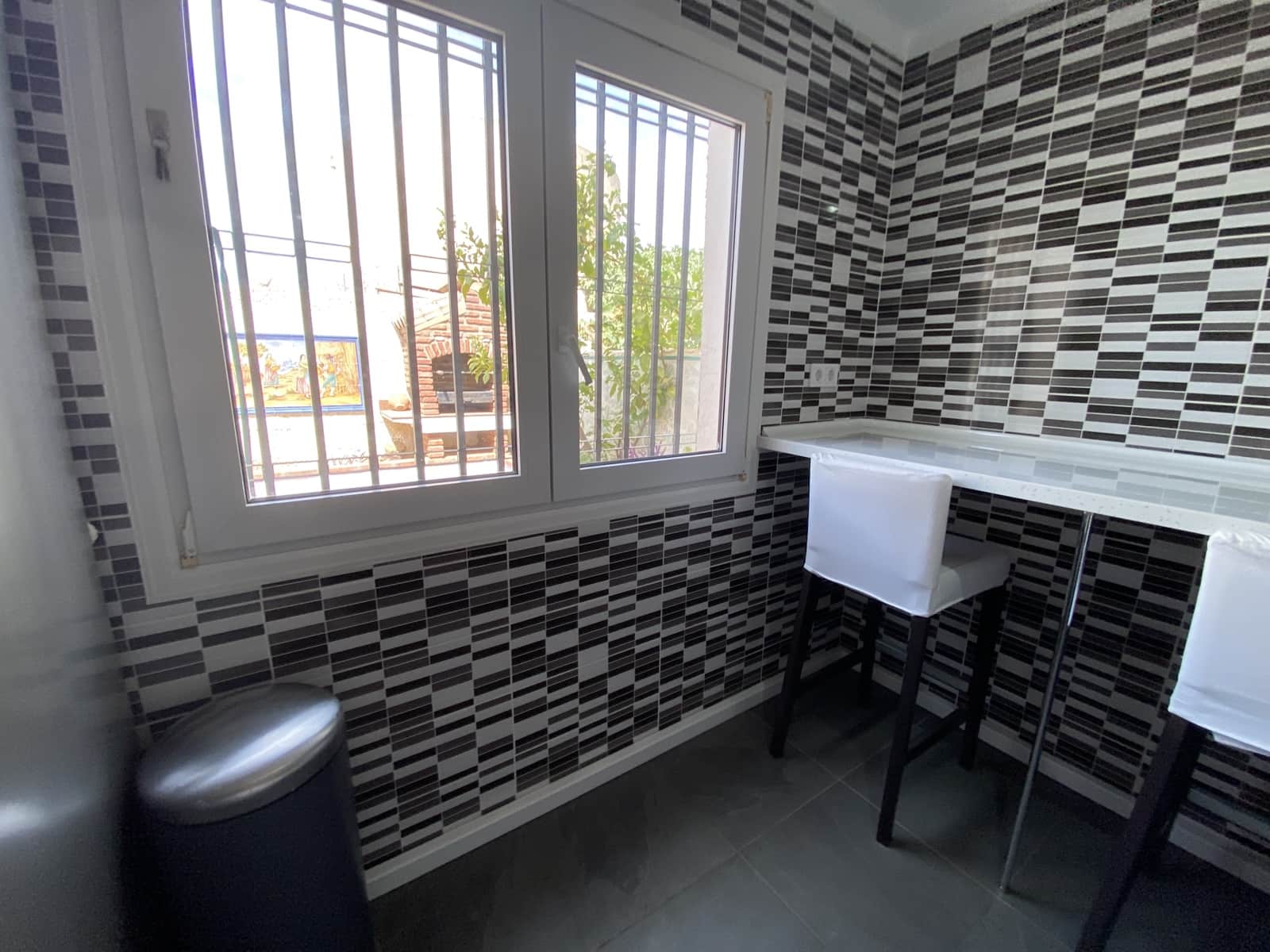 2 Zimmer Haus zu verkaufen in Benajarafe mit Garage - 199.750 € (Ref: 9674833)