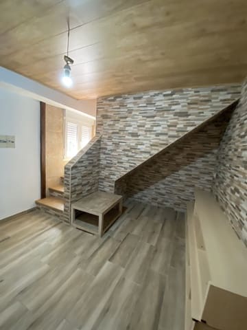 3 Zimmer Haus zu verkaufen in Villanueva del Trabuco mit Pool Garage - 125.000 € (Ref: 9674835)