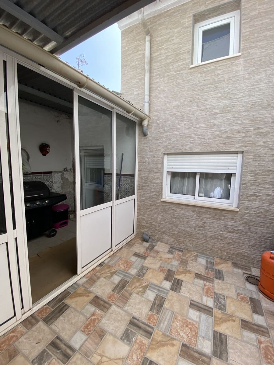 3 Zimmer Haus zu verkaufen in Villanueva del Trabuco mit Pool Garage - 125.000 € (Ref: 9674835)