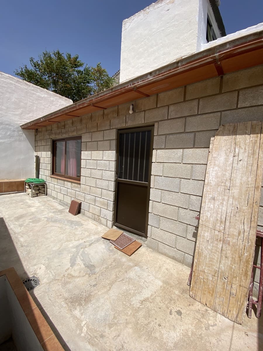 3 Zimmer Haus zu verkaufen in Villanueva del Trabuco mit Pool Garage - 125.000 € (Ref: 9674835)