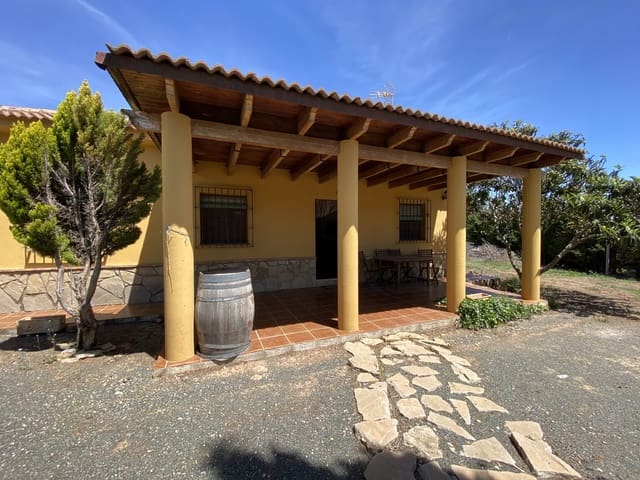 3 slaapkamer Finca/Landhuis te koop in Villanueva del Rosario met zwembad garage - € 275.000 (Ref: 9674837)