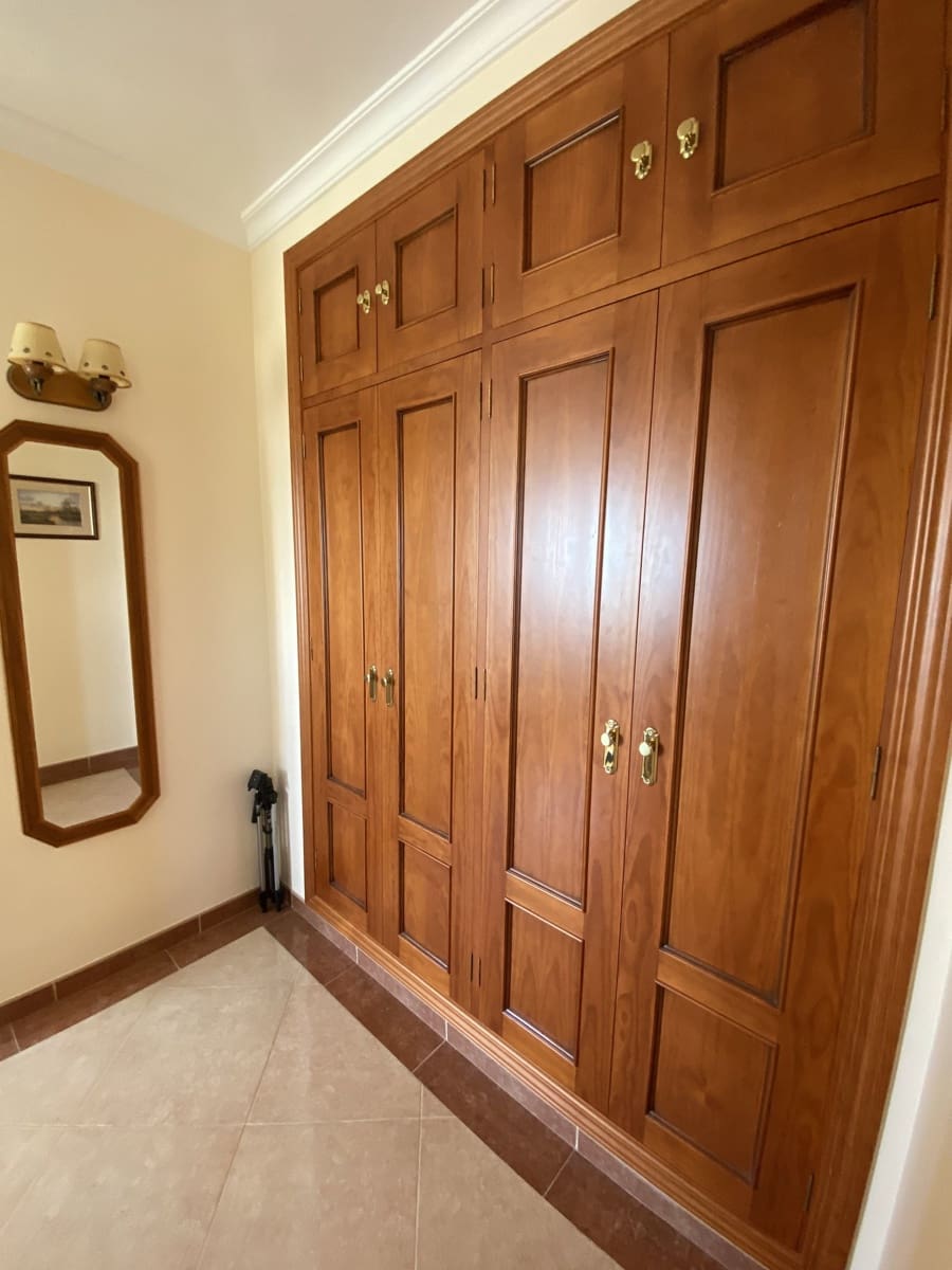 Chalet de 4 habitaciones en Villanueva del Trabuco en venta con piscina garaje - 305.000 € (Ref: 9674838)