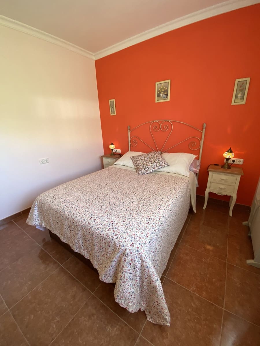 Chalet de 4 habitaciones en Villanueva del Trabuco en venta con piscina garaje - 305.000 € (Ref: 9674838)