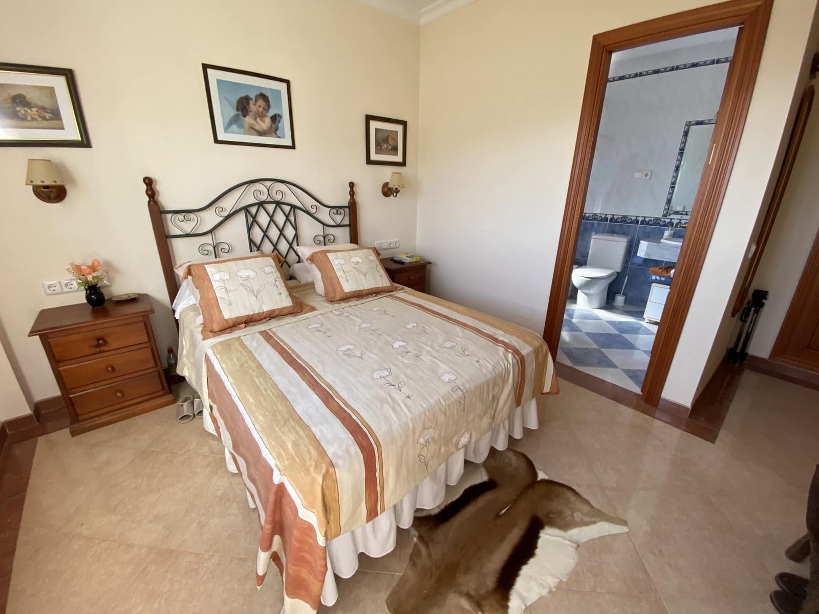 Chalet de 4 habitaciones en Villanueva del Trabuco en venta con piscina garaje - 305.000 € (Ref: 9674838)