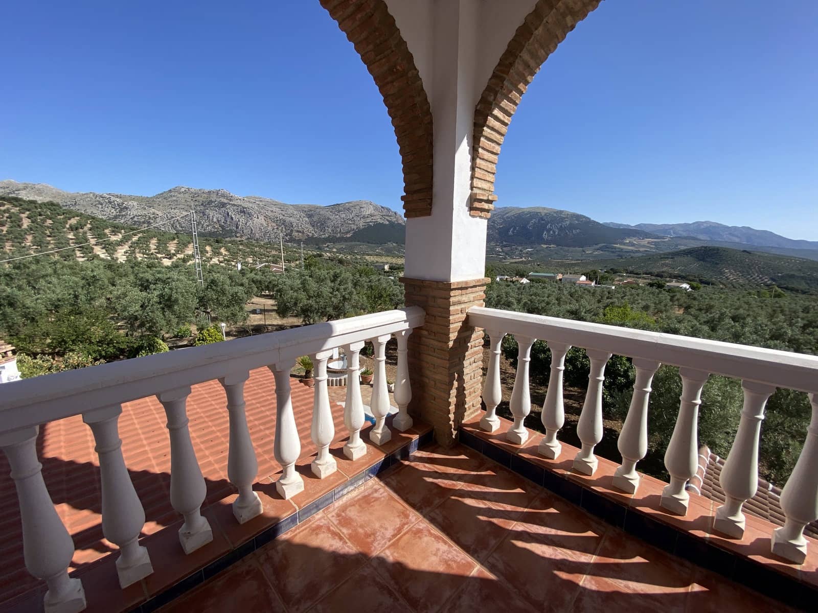 Chalet de 4 habitaciones en Villanueva del Trabuco en venta con piscina garaje - 305.000 € (Ref: 9674838)