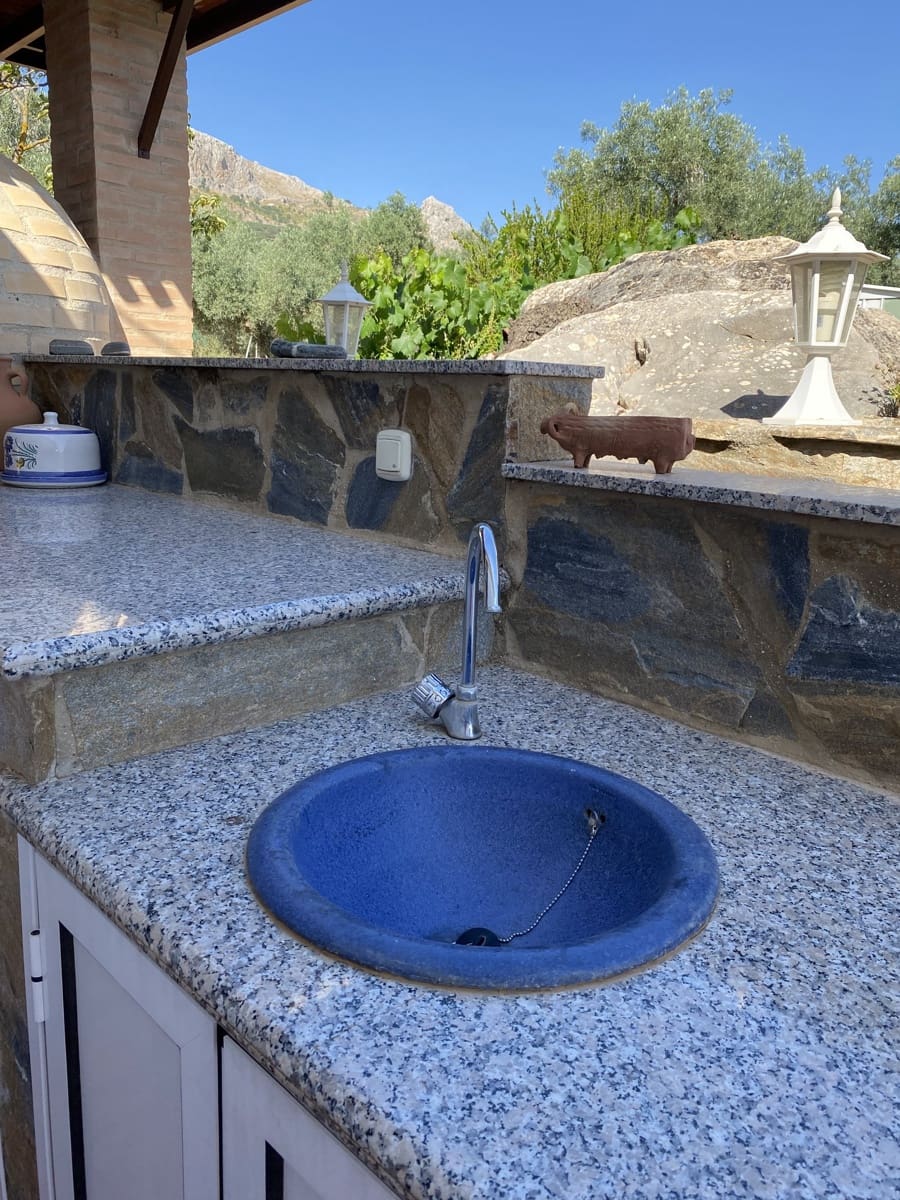 Chalet de 4 habitaciones en Villanueva del Trabuco en venta con piscina garaje - 305.000 € (Ref: 9674838)