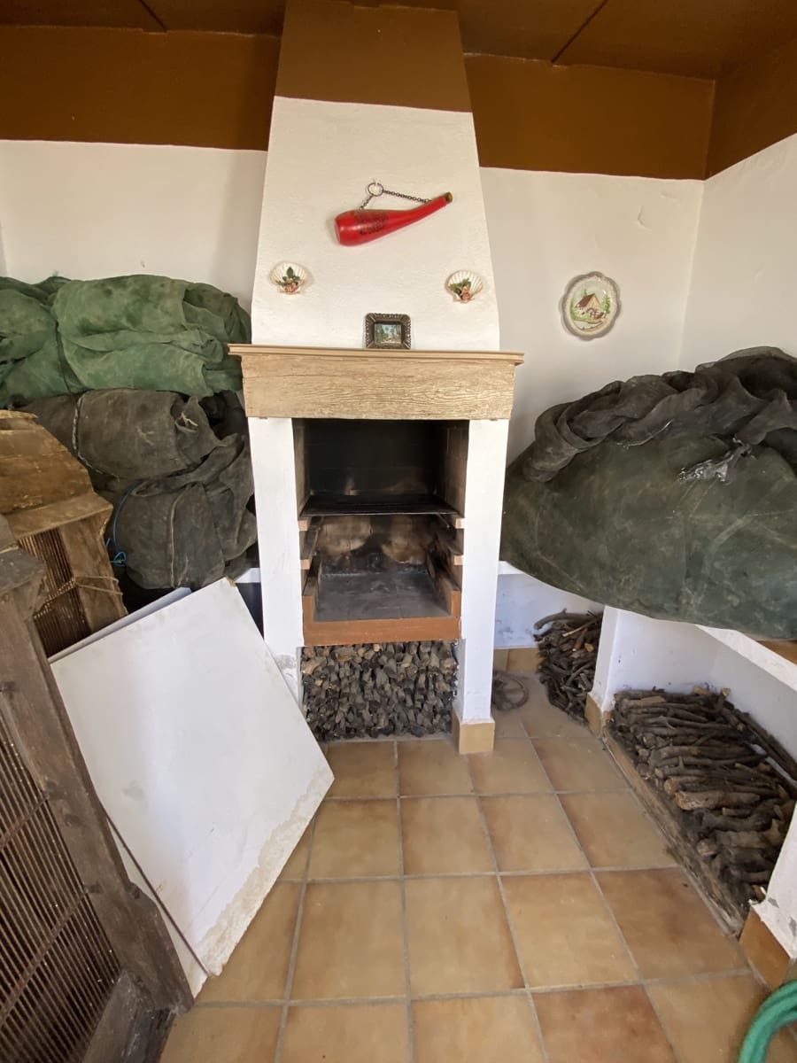 4 bedroom Villa for sale in Villanueva del Trabuco with pool garage - € 199,995 (Ref: 9674839)